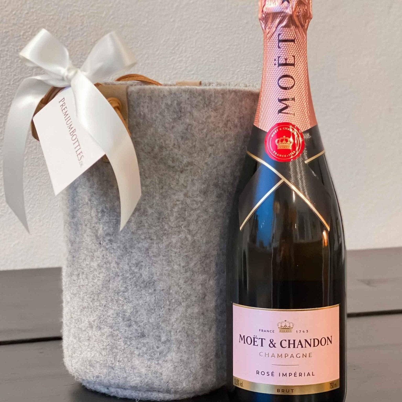 The Art Of Gifting Moët & Chandon Rosé Imperial i Zero Waste uld køler - PremiumBottles